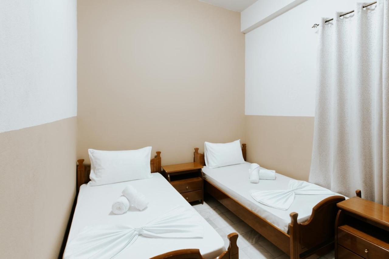 Hotel Lunxheria ジロカストラ エクステリア 写真