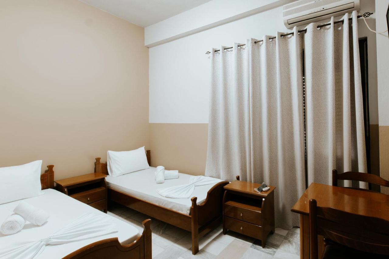 Hotel Lunxheria ジロカストラ エクステリア 写真