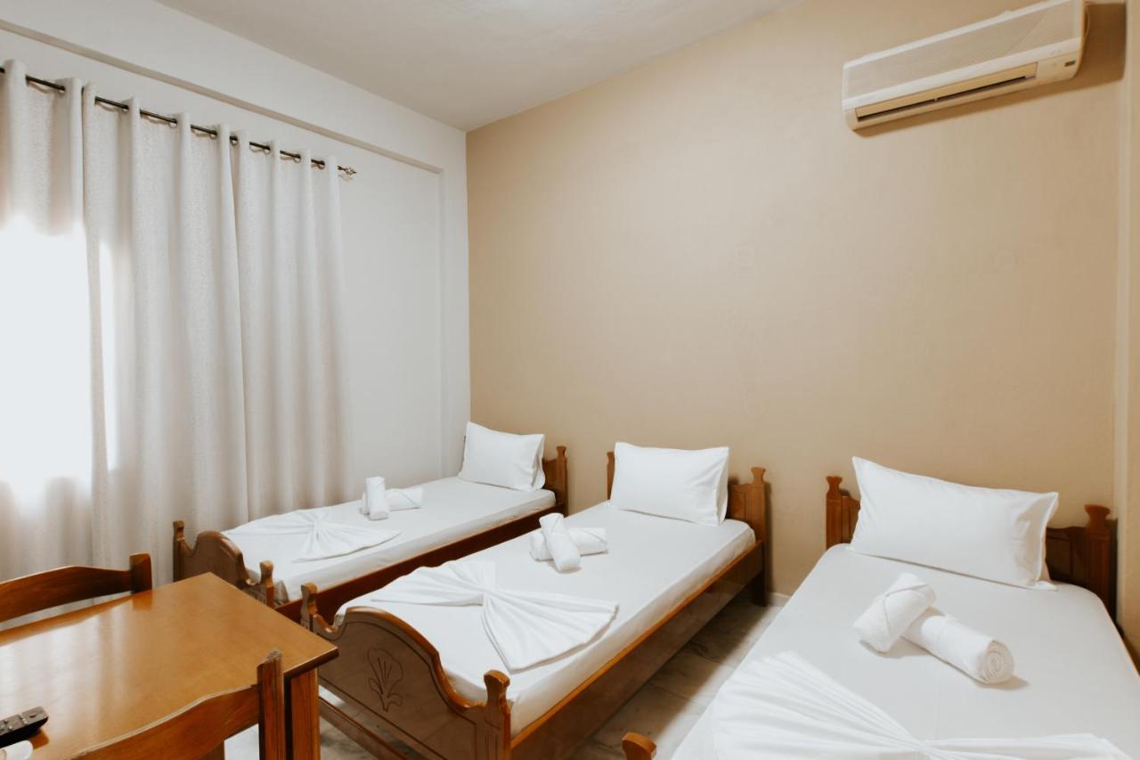 Hotel Lunxheria ジロカストラ エクステリア 写真